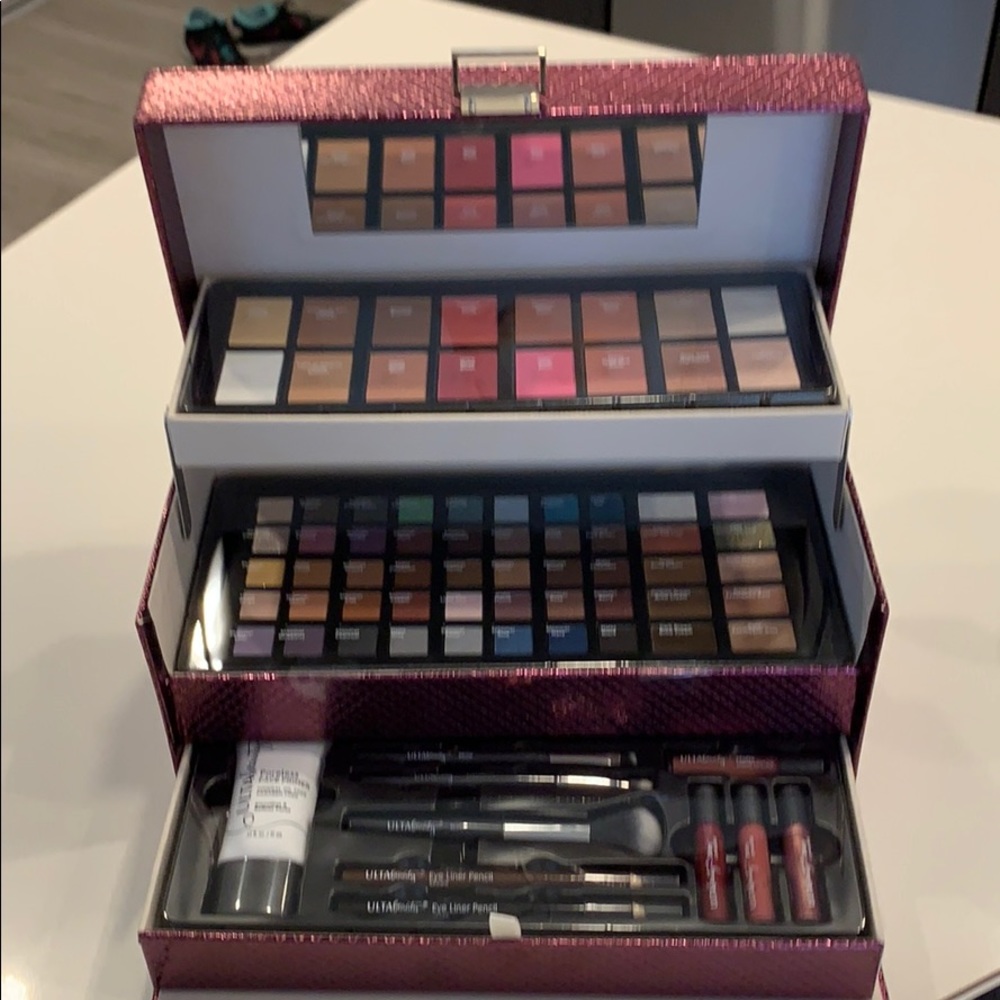Ulta beauty flirty and flawless makeup set